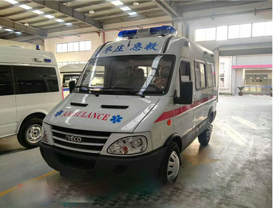 依維柯救護(hù)車(chē)